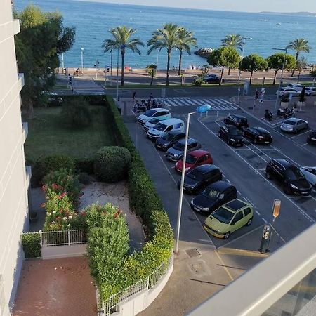 Appartement 6 Personnes Face A La Mer Cagnes-sur-Mer Buitenkant foto