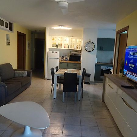 Appartement 6 Personnes Face A La Mer Cagnes-sur-Mer Buitenkant foto