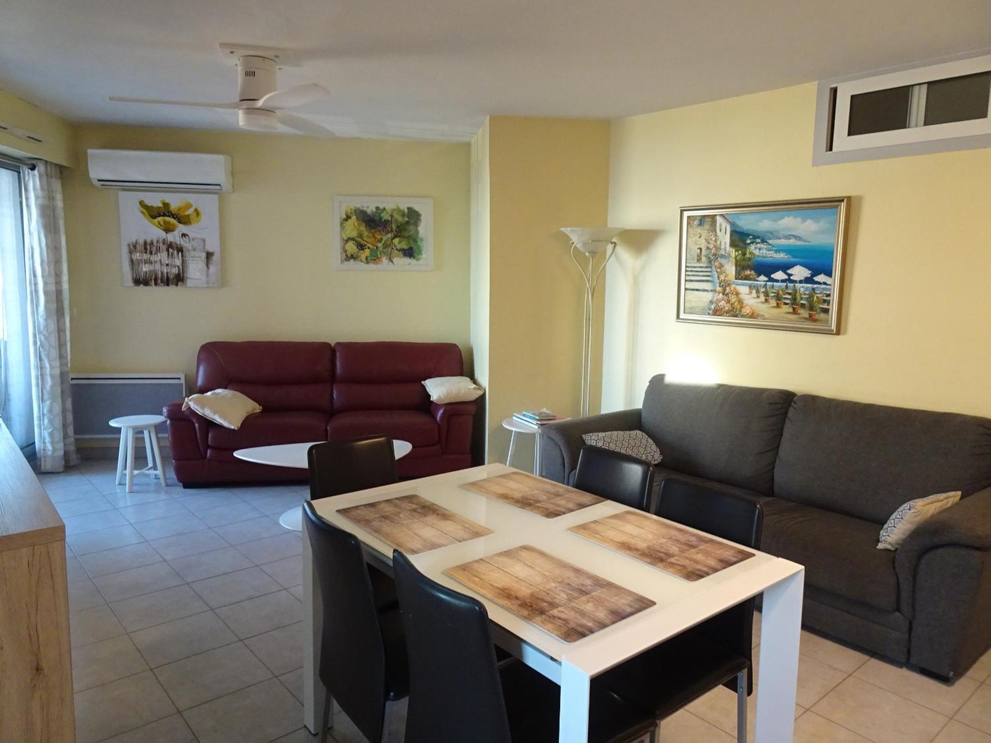 Appartement 6 Personnes Face A La Mer Cagnes-sur-Mer Buitenkant foto